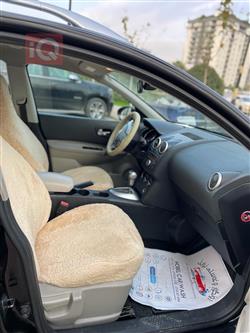 نيسان قاشقاي